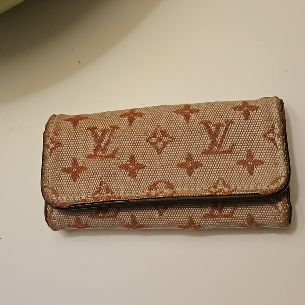 Louis Vuitton Key Holder